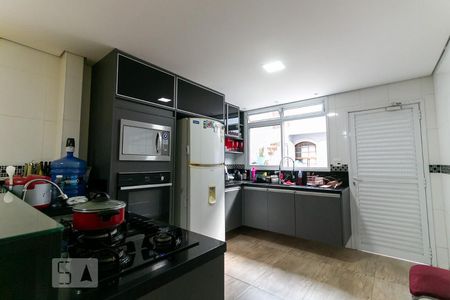 Casa à venda com 290m², 3 quartos e 2 vagasCozinha