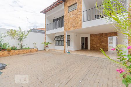Casa à venda com 240m², 4 quartos e 5 vagasGaragem