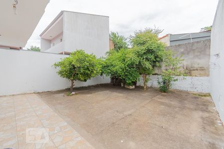 Casa à venda com 240m², 4 quartos e 5 vagasQuintal