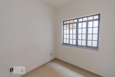 Casa à venda com 240m², 4 quartos e 5 vagasEscritório
