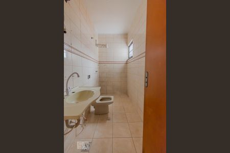 Casa à venda com 240m², 4 quartos e 5 vagasBanheiro Social