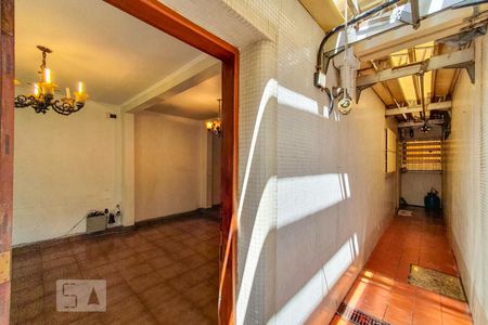 Casa à venda com 200m², 2 quartos e 3 vagasEntrada