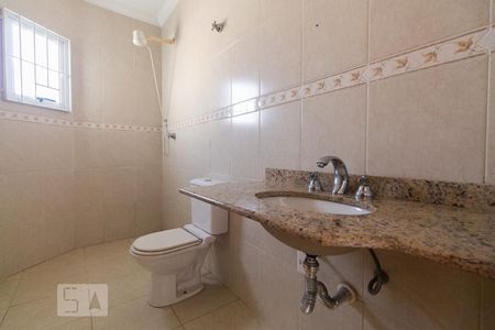 Casa à venda com 150m², 3 quartos e 4 vagasBanheiro do quarto 3