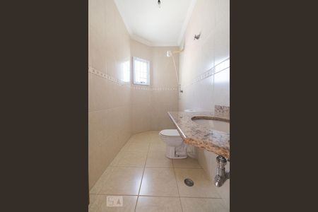 Casa à venda com 150m², 3 quartos e 4 vagasBanheiro do quarto 3