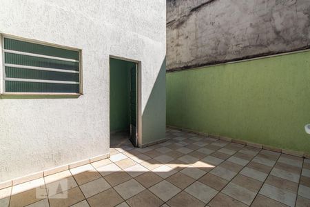 Casa à venda com 150m², 3 quartos e 4 vagasQuintal dos fundos