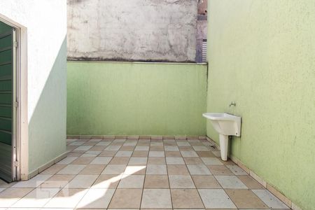 Casa à venda com 150m², 3 quartos e 4 vagasQuintal dos fundos