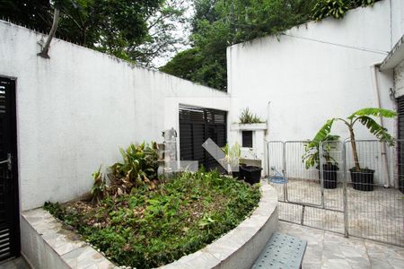 Casa à venda com 150m², 3 quartos e 3 vagas Casa à venda com 150m², 3 quartos e 3 vagasGaragem