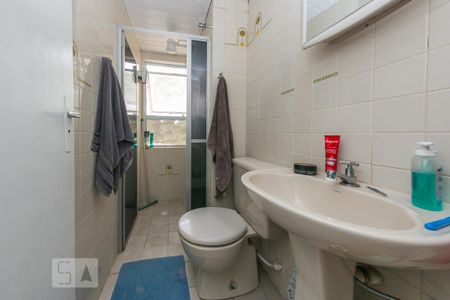 Banheiro de apartamento à venda com 1 quarto, 35m² em Batel, Curitiba