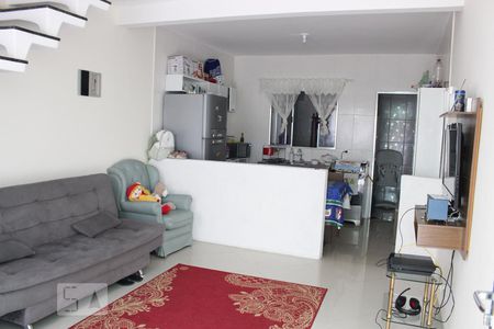 Sala de casa para alugar com 2 quartos, 55m² em Vila Curuçá Velha, São Paulo