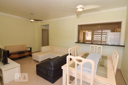Sala de apartamento para alugar com 3 quartos, 110m² em Jardim Três Marias, Guarujá
