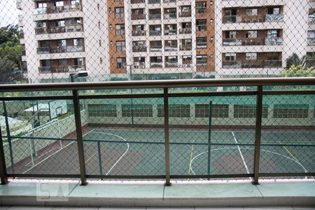 Varanda de apartamento para alugar com 3 quartos, 110m² em Barra da Tijuca, Rio de Janeiro