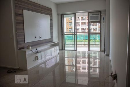 Sala de apartamento para alugar com 3 quartos, 110m² em Barra da Tijuca, Rio de Janeiro