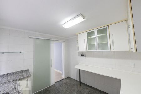 Casa à venda com 168m², 3 quartos e 4 vagas Casa à venda com 168m², 3 quartos e 4 vagasCozinha