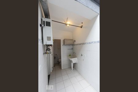 Casa à venda com 168m², 3 quartos e 4 vagas Casa à venda com 168m², 3 quartos e 4 vagasÁrea de Serviço