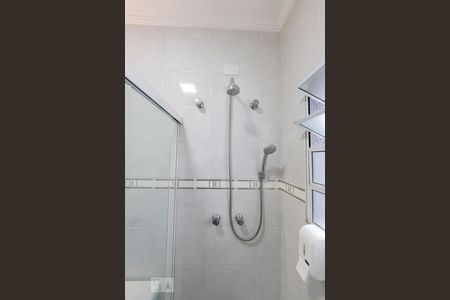 Casa à venda com 168m², 3 quartos e 4 vagas Casa à venda com 168m², 3 quartos e 4 vagasBanheiro Social