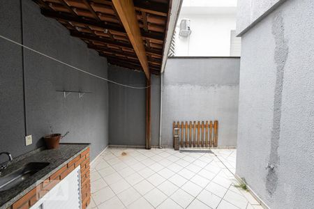 Casa à venda com 168m², 3 quartos e 4 vagas Casa à venda com 168m², 3 quartos e 4 vagasQuintal