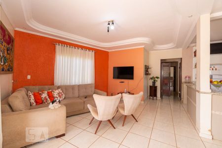 Sala de casa à venda com 4 quartos, 196m² em Jardim Atlatico, Goiânia