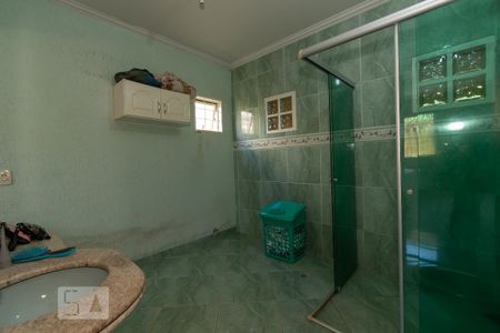 Casa à venda com 196m², 4 quartos e 4 vagas Casa à venda com 196m², 4 quartos e 4 vagasBanheiro da Suíte 2