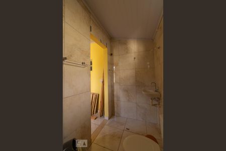 Casa à venda com 196m², 4 quartos e 4 vagas Casa à venda com 196m², 4 quartos e 4 vagasBanheiro de Serviço