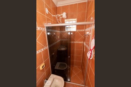 Casa à venda com 196m², 4 quartos e 4 vagas Casa à venda com 196m², 4 quartos e 4 vagasDetalhe do Banheiro da Suíte 1