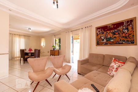 Sala de casa à venda com 4 quartos, 196m² em Jardim Atlatico, Goiânia