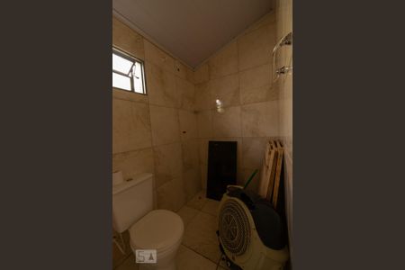 Casa à venda com 196m², 4 quartos e 4 vagas Casa à venda com 196m², 4 quartos e 4 vagasBanheiro de Serviço