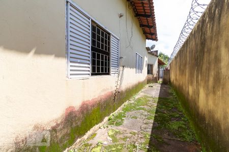 Casa à venda com 196m², 4 quartos e 4 vagas Casa à venda com 196m², 4 quartos e 4 vagasCanil