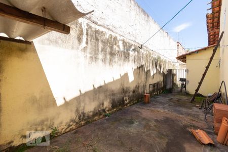 Casa à venda com 196m², 4 quartos e 4 vagas Casa à venda com 196m², 4 quartos e 4 vagasCanil
