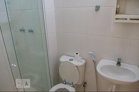 Casa de condomínio à venda com 55m², 2 quartos e 1 vaga Casa de condomínio à venda com 55m², 2 quartos e 1 vagaBanheiro