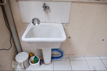 Casa de condomínio à venda com 55m², 2 quartos e 1 vaga Casa de condomínio à venda com 55m², 2 quartos e 1 vagaÁrea de Serviço