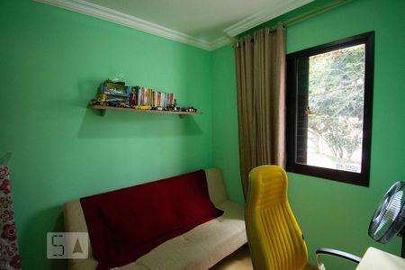 Apartamento para alugar com 71m², 3 quartos e 1 vagaquarto 2