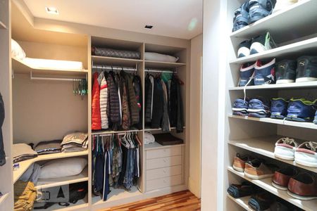 Casa para alugar com 225m², 3 quartos e 4 vagasCloset do quarto 1