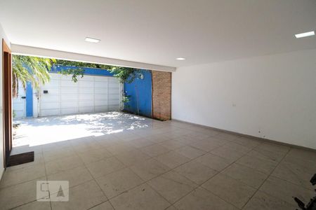 Casa para alugar com 225m², 3 quartos e 4 vagasGaragem