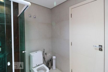 Casa para alugar com 225m², 3 quartos e 4 vagasBanheiro do quarto 1
