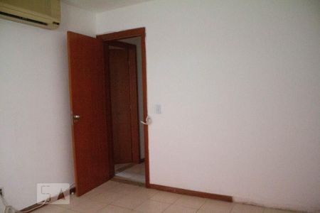 Casa de condomínio à venda com 156m², 4 quartos e 2 vagasQuarto 2