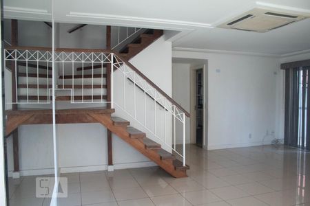 Sala de casa de condomínio à venda com 4 quartos, 156m² em Badu, Niterói