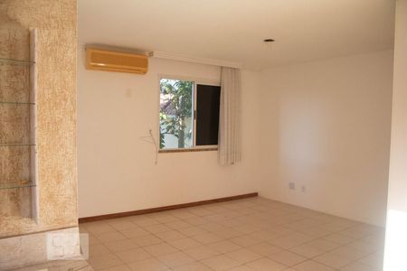 Casa de condomínio à venda com 156m², 4 quartos e 2 vagasQuarto Principal