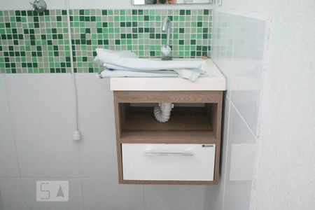 Casa de condomínio à venda com 156m², 4 quartos e 2 vagasBanheiro Quarto 1