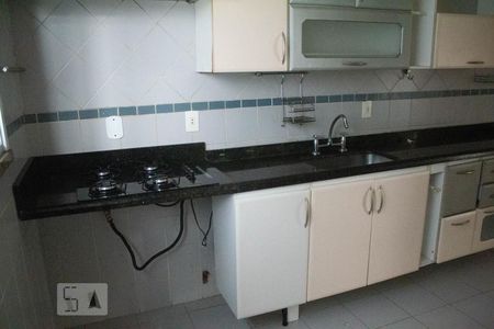 Casa de condomínio à venda com 156m², 4 quartos e 2 vagasCozinha