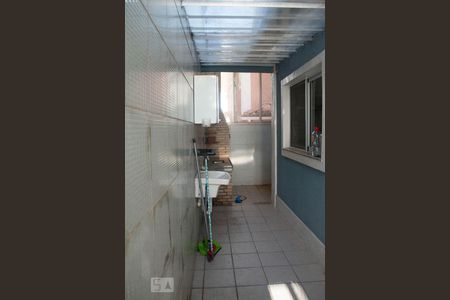 Casa de condomínio à venda com 156m², 4 quartos e 2 vagasArea de serviço