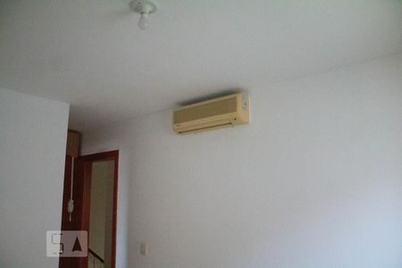 Casa de condomínio à venda com 156m², 4 quartos e 2 vagasQuarto 3