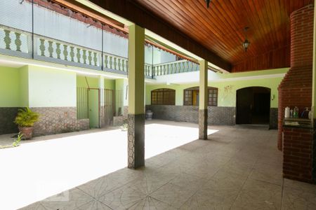 Casa para alugar com 498m², 5 quartos e 8 vagas Casa para alugar com 498m², 5 quartos e 8 vagasÁrea de Serviço - Quintal
