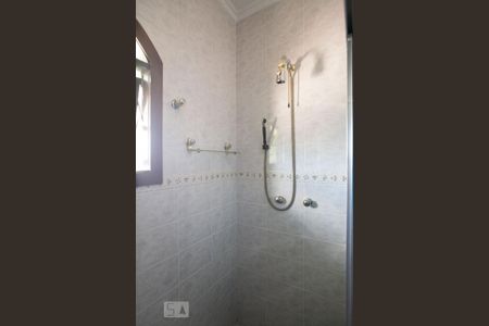 Casa para alugar com 498m², 5 quartos e 8 vagas Casa para alugar com 498m², 5 quartos e 8 vagasBanheiro da Suíte 3