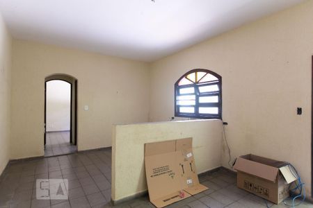 Casa para alugar com 498m², 5 quartos e 8 vagas Casa para alugar com 498m², 5 quartos e 8 vagasEdícula