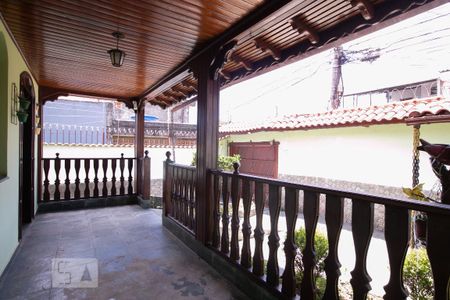 Casa para alugar com 498m², 5 quartos e 8 vagas Casa para alugar com 498m², 5 quartos e 8 vagasÁrea Externa
