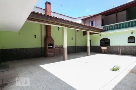 Casa para alugar com 498m², 5 quartos e 8 vagas Casa para alugar com 498m², 5 quartos e 8 vagasÁrea de Serviço - Quintal