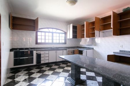 Casa para alugar com 498m², 5 quartos e 8 vagas Casa para alugar com 498m², 5 quartos e 8 vagasCozinha