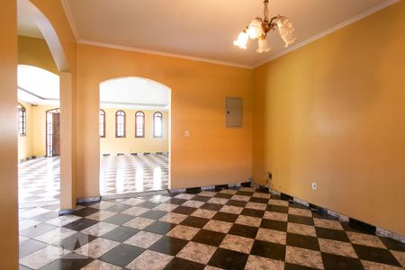 Casa para alugar com 498m², 5 quartos e 8 vagas Casa para alugar com 498m², 5 quartos e 8 vagasSala de Jantar
