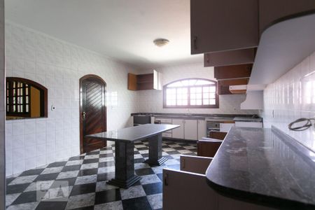 Casa para alugar com 498m², 5 quartos e 8 vagas Casa para alugar com 498m², 5 quartos e 8 vagasCozinha