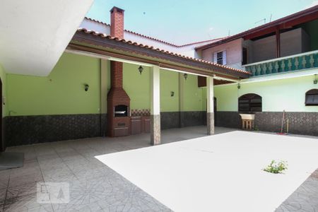Casa para alugar com 498m², 5 quartos e 8 vagas Casa para alugar com 498m², 5 quartos e 8 vagasÁrea de Serviço - Quintal